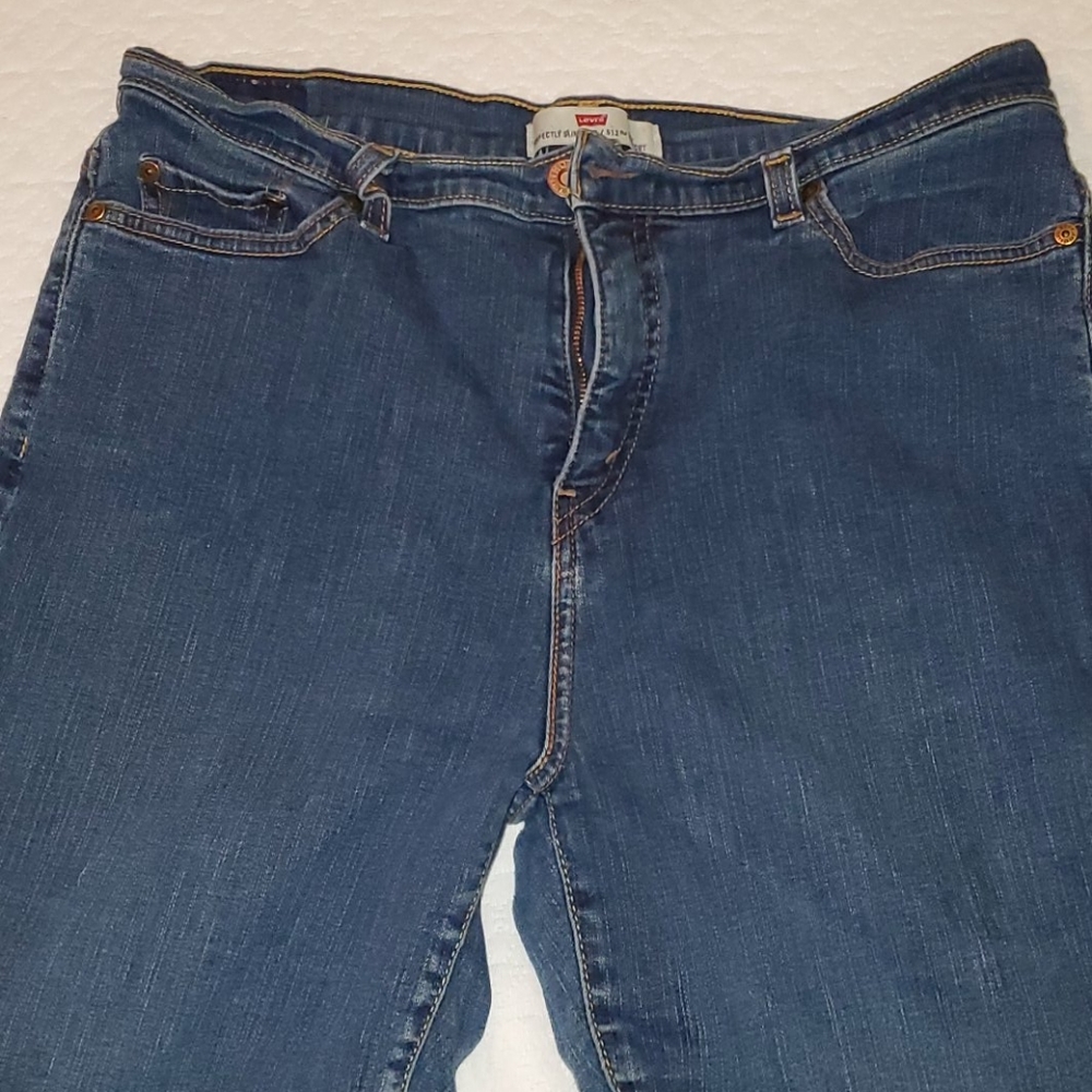 Levi's Women's 512 Perfectly Slimming jeans 16